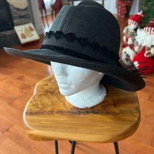 Elegant Black Women's straw hat with a Bow and Lace Details❤️S/M